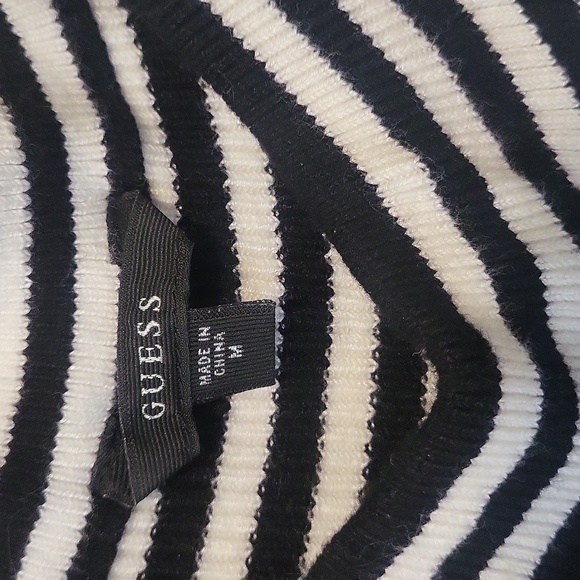 Guess sweater dress size medium - Picture 3 of 3